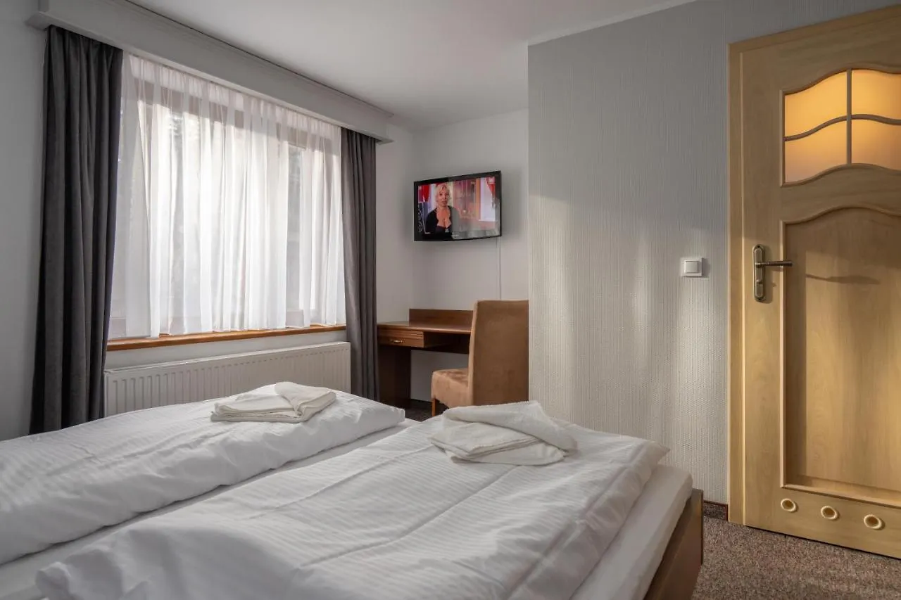 Bed & Breakfast Willa Pod Szrenica 2 Szklarska Poręba Polen
